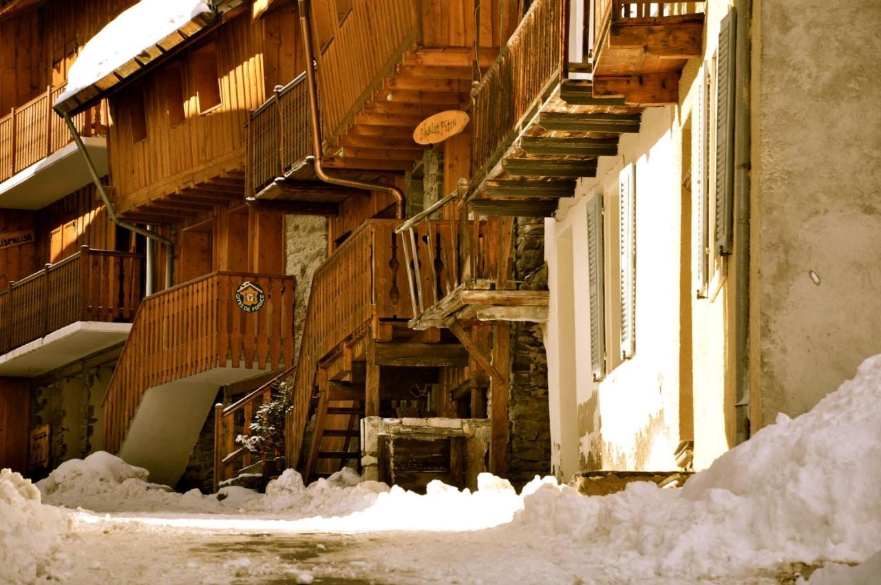 Two Bedroom Apartment La Voute, Chandon Near Meribel - Sleeps 4 Adults Or 2 Adults And 3 Children Les Allues Eksteriør bilde
